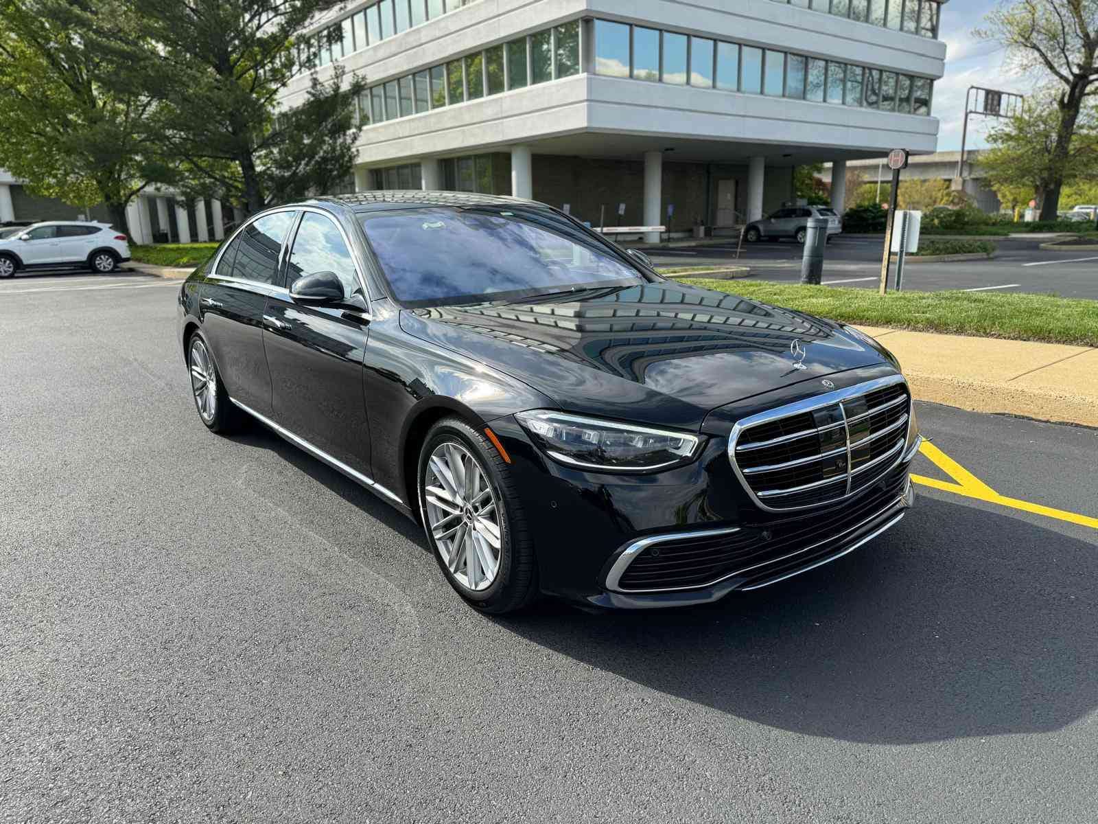 First Class Sedan Image